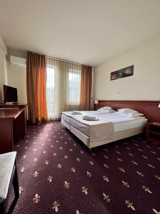 Hotel Seven Kolozsvár Kültér fotó