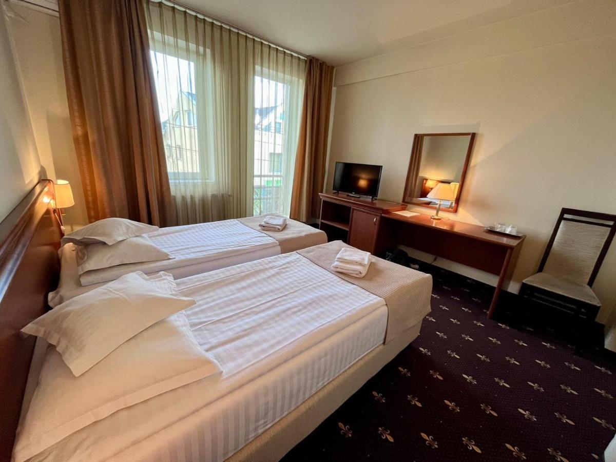 Hotel Seven Kolozsvár Kültér fotó