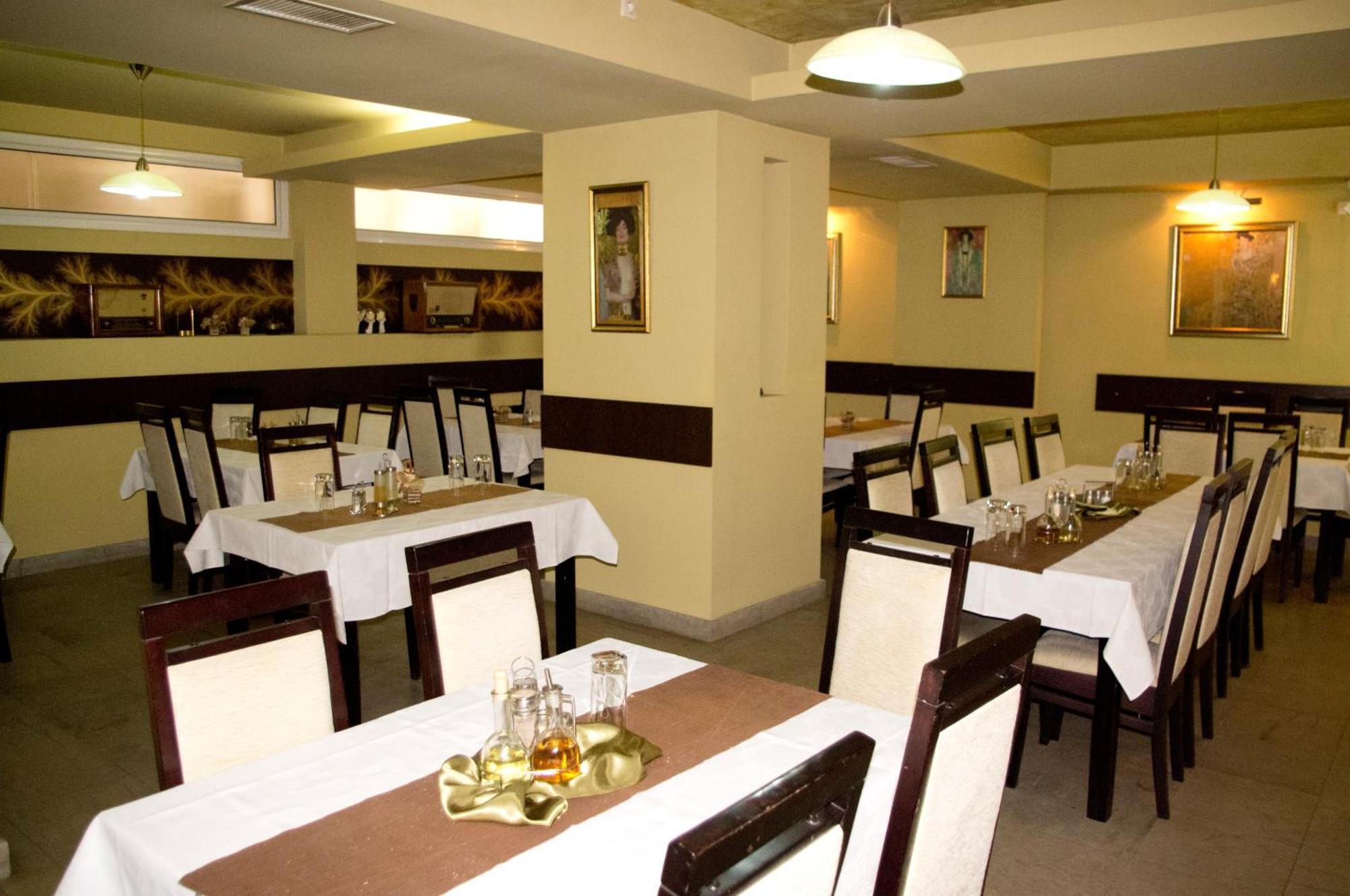 Hotel Seven Kolozsvár Kültér fotó