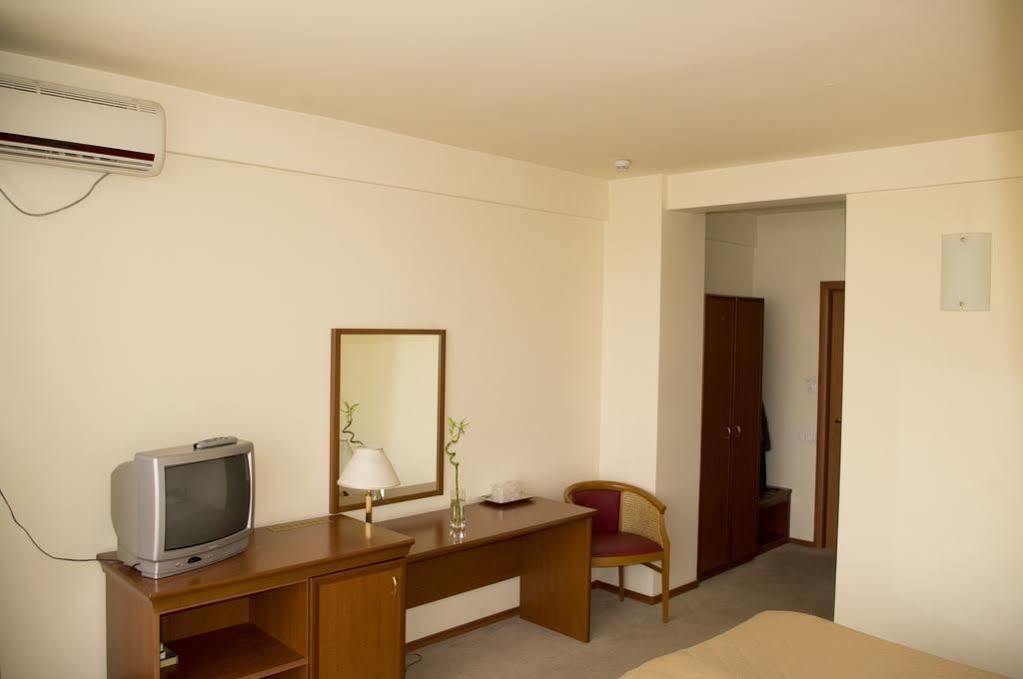 Hotel Seven Kolozsvár Kültér fotó