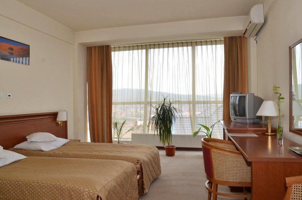 Hotel Seven Kolozsvár Kültér fotó