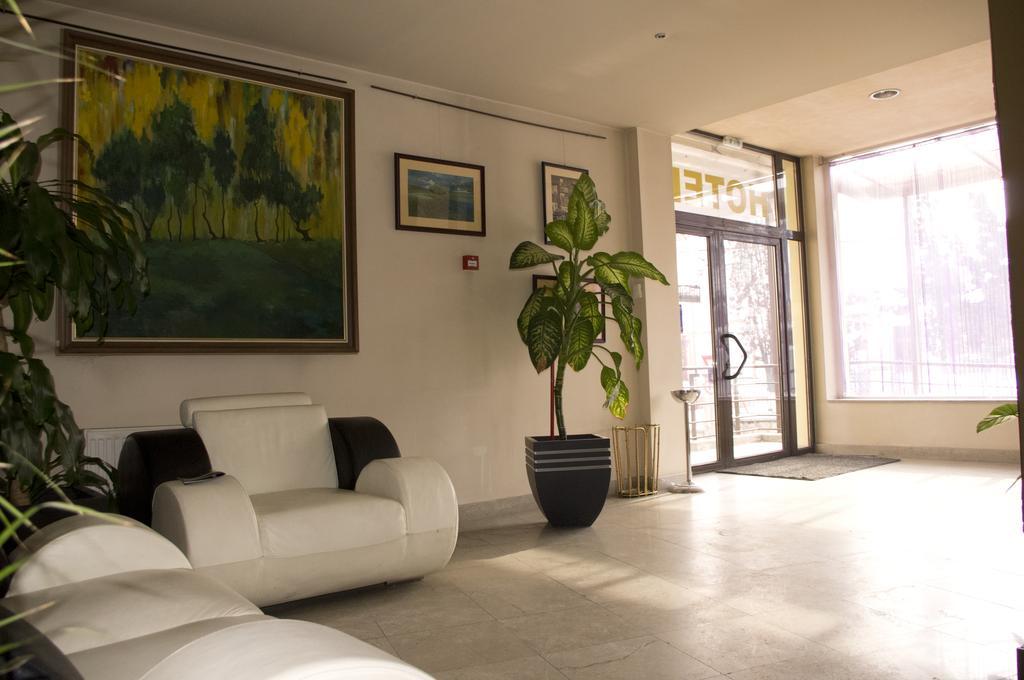 Hotel Seven Kolozsvár Kültér fotó