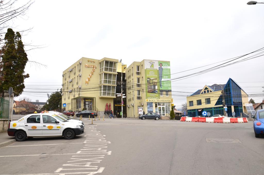 Hotel Seven Kolozsvár Kültér fotó